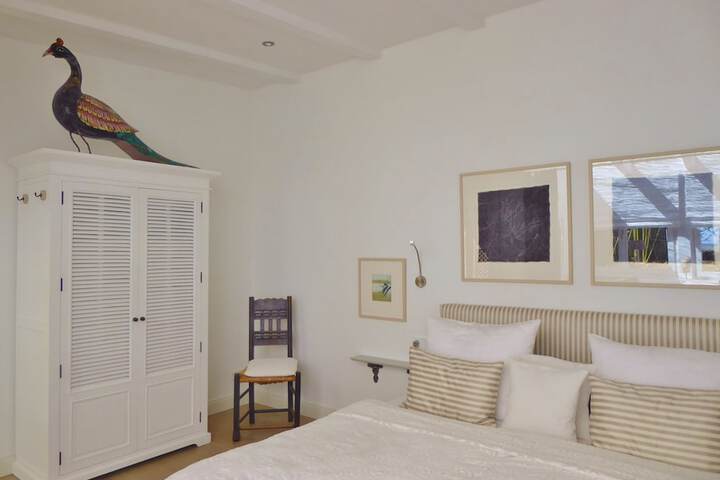 Room 9 of 52