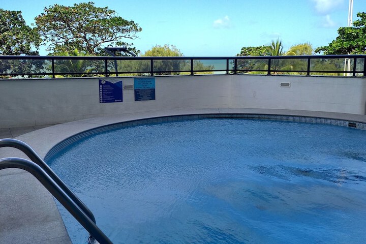 Pools & Facilities