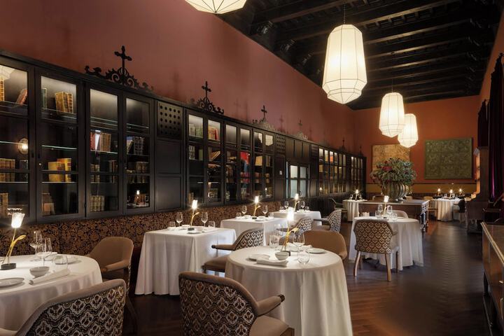 Dining 67 of 99