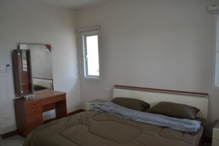 Room 8 of 15