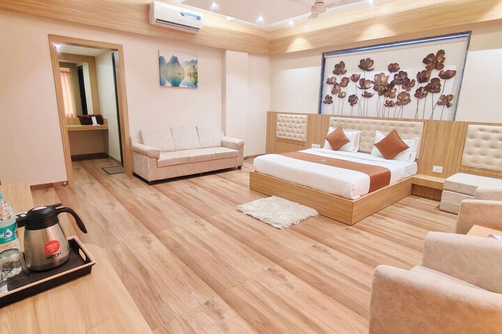 Room 19 of 39