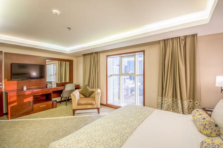 Room 14 of 43
