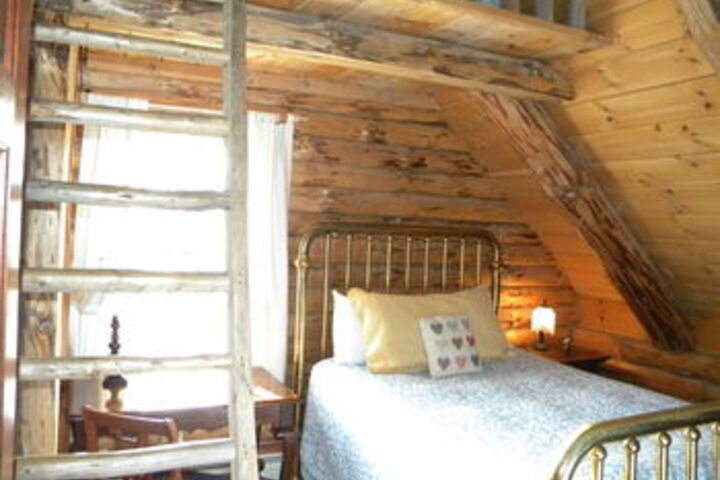 Room 10 of 23