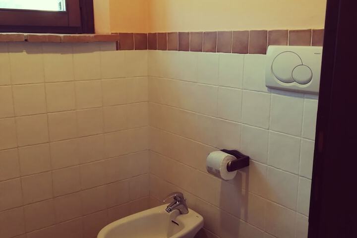 Room 53 of 100