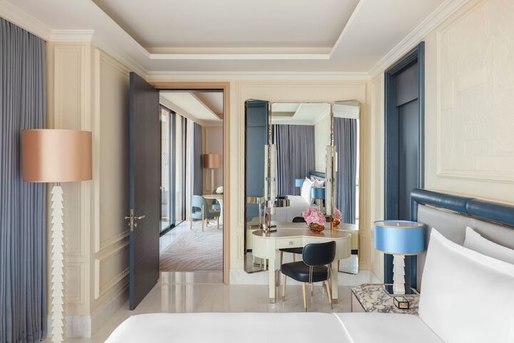 Room 10 of 45