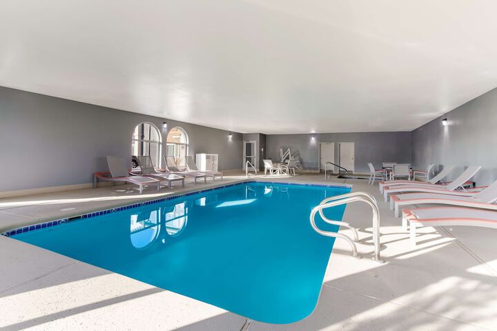 Pool 22 of 30