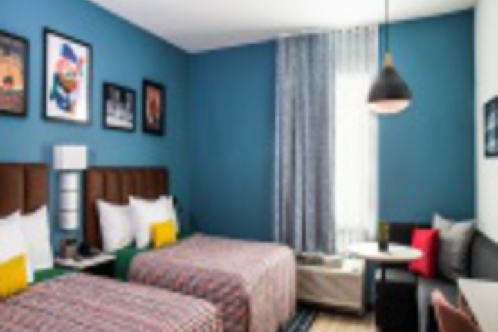 Room 25 of 72