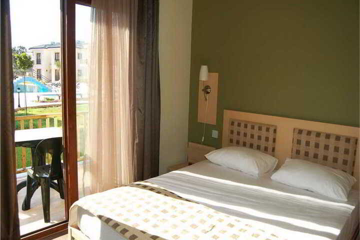 Room 4 of 4