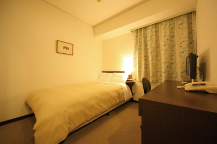 Room 4 of 43