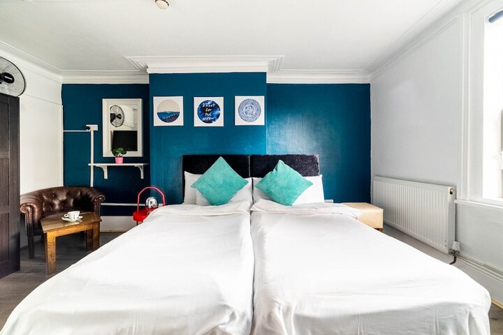 Room 18 of 75
