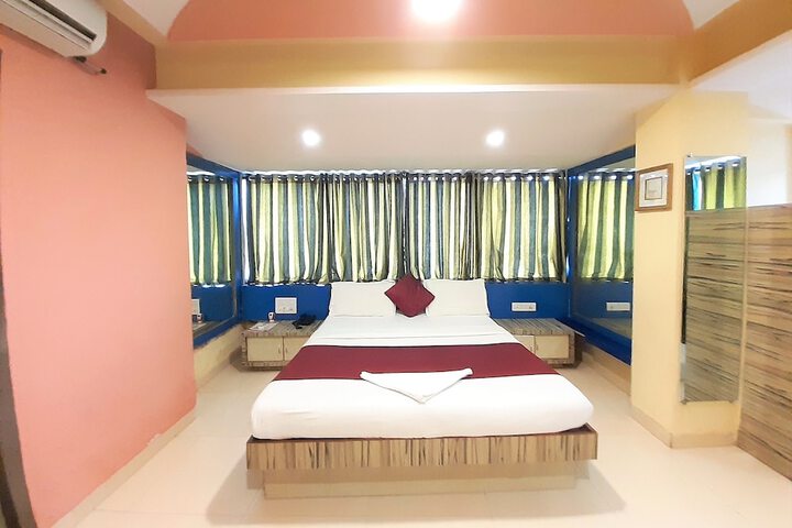 Room 3 of 11