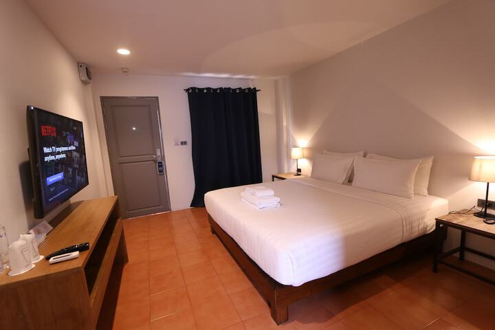 Room 19 of 38