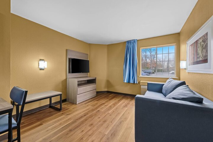 Room 15 of 36
