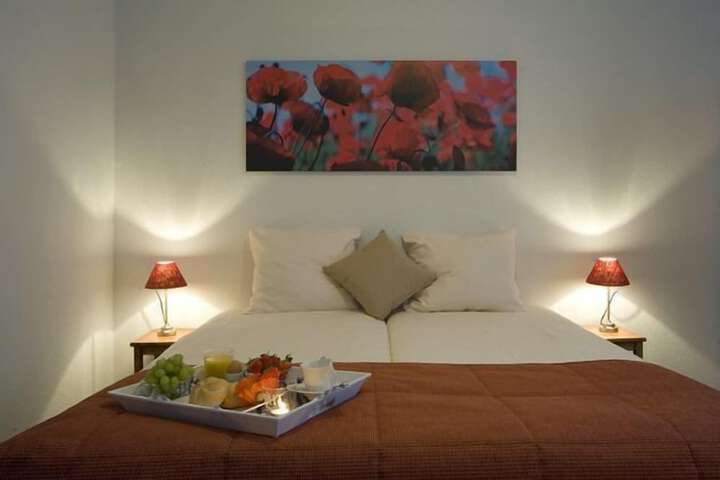 Room 7 of 32