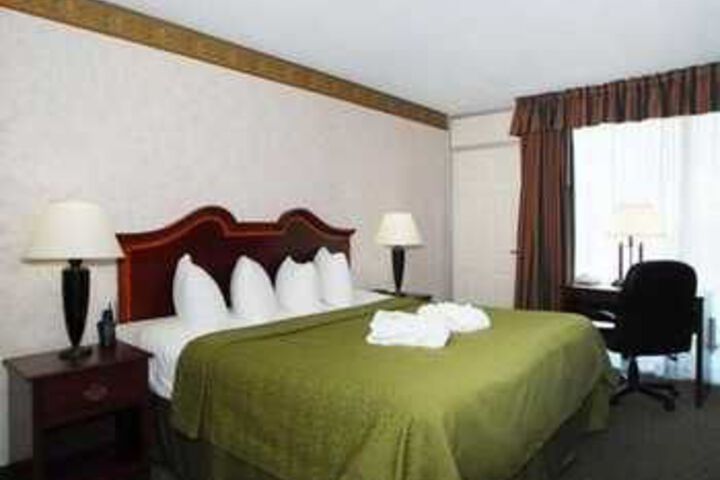 Room 11 of 26