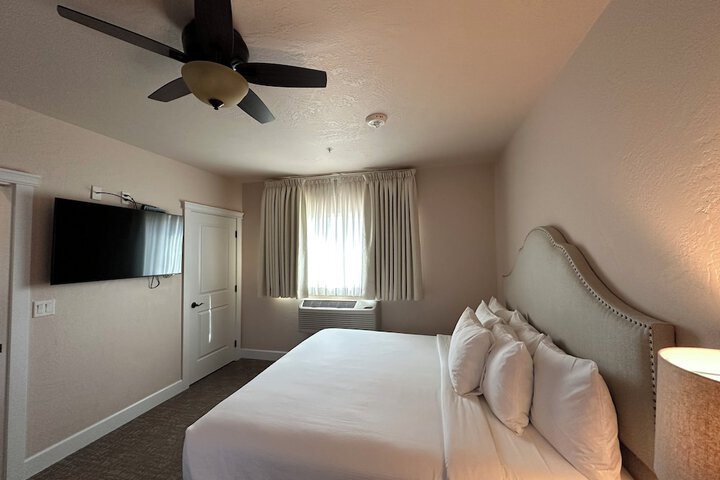 Room 14 of 149