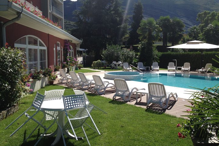 Pool 53 of 69