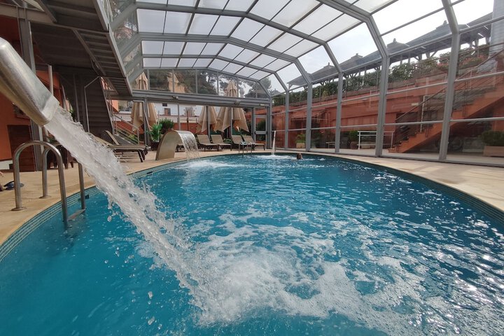 Pool Hotel