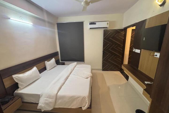 Goroomgo Altera Jaipur