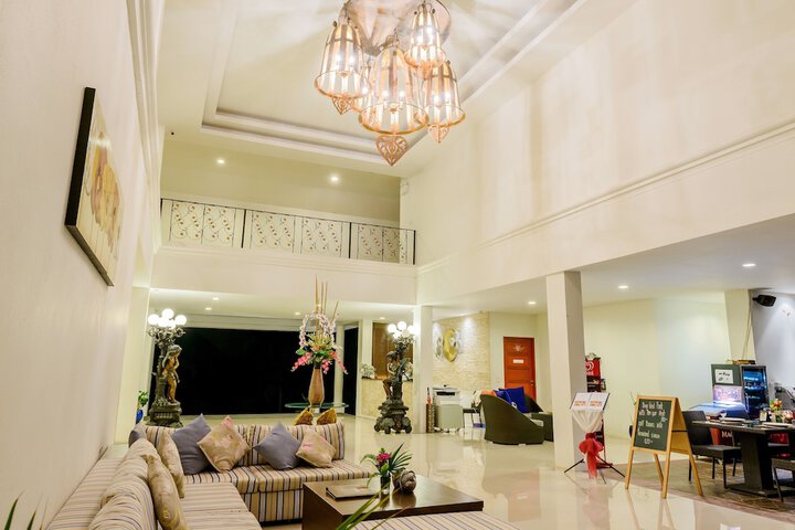 Hotel Interior 5 of 104
