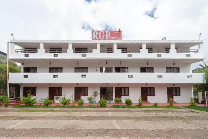 Hotel O by OYO RGP Residency Kodaikanal lake
