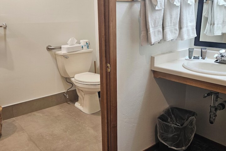 Room 79 of 100
