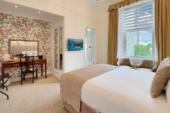 Room 40 of 174