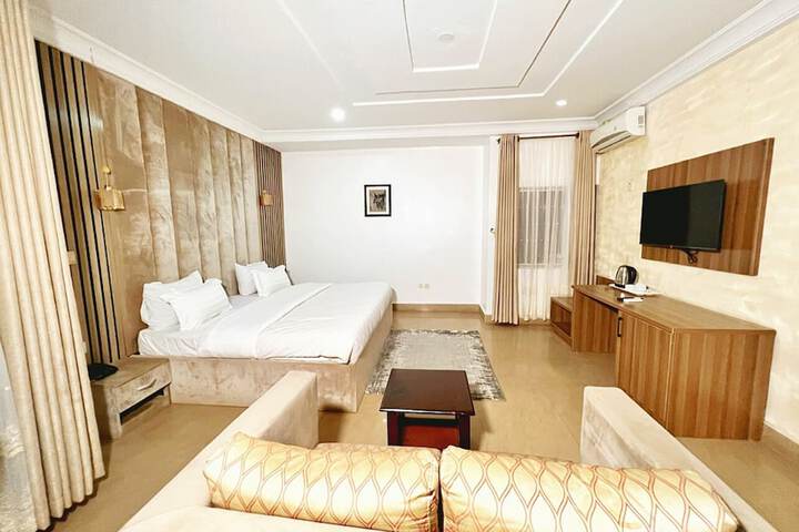 Room 16 of 45
