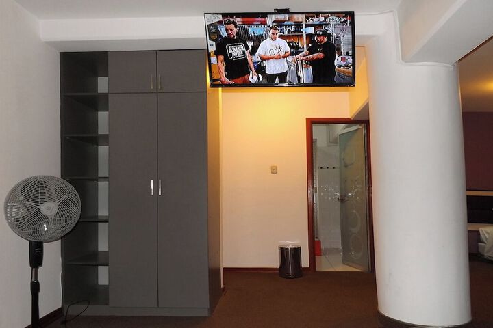Room 17 of 47