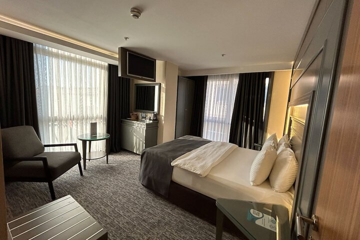 Room 21 of 50