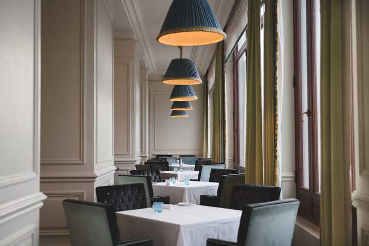 Dining 63 of 100