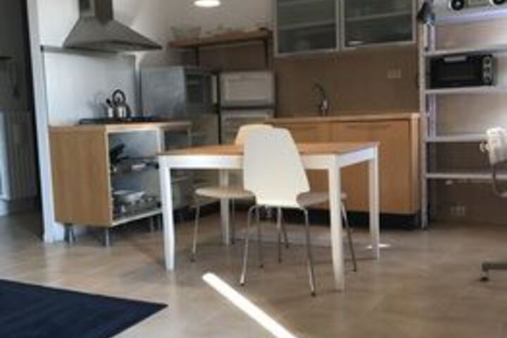 Room 13 of 17