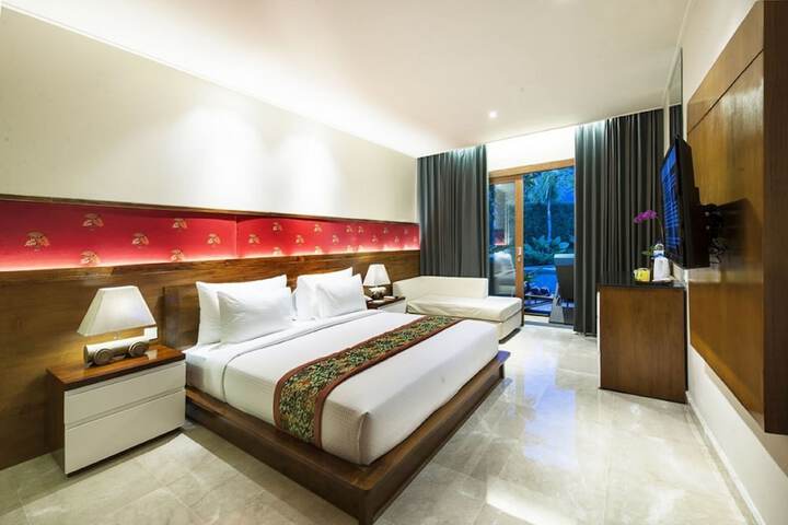 Room 30 of 82
