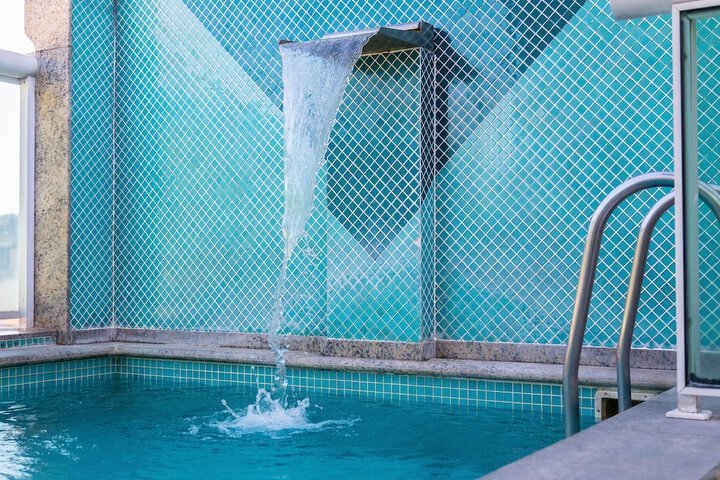 Pool 63 of 109