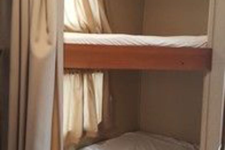 Room 51 of 132