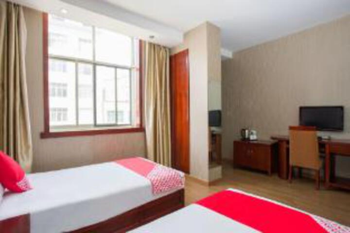 Room 10 of 11
