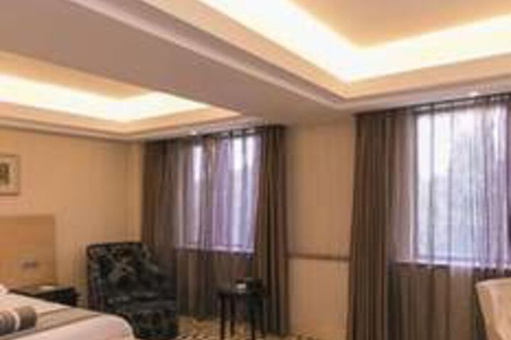 Room 18 of 73