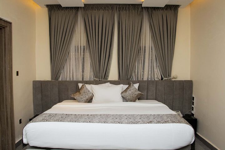 Room 15 of 46