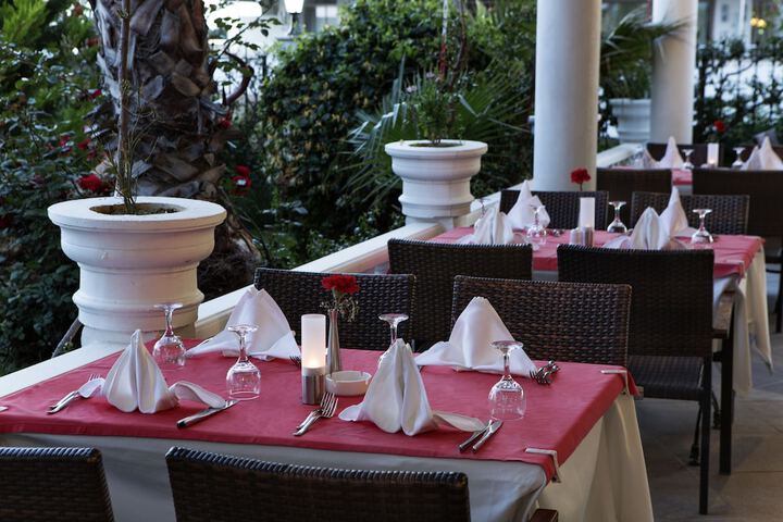 Dining 109 of 182