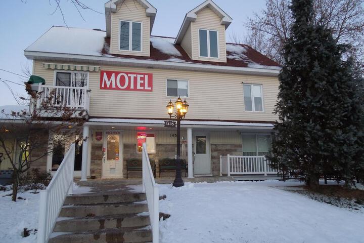 Hotel 47 of 49