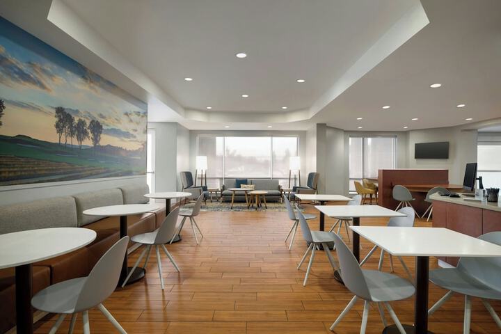 Hotel Interior 6 of 43