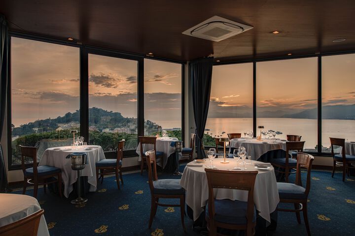 Dining 207 of 264
