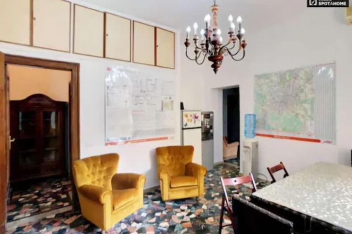 Room 11 of 14
