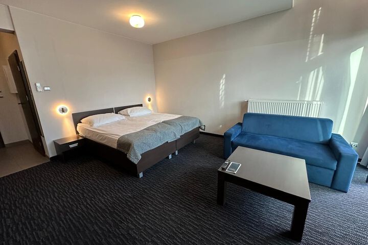 Room 7 of 81