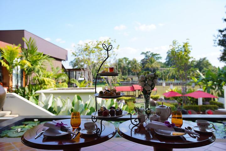 Breakfast/Coffee Service 81 of 142