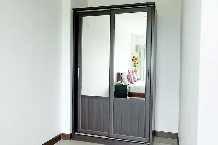 Room 18 of 47