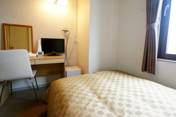 Room 4 of 19