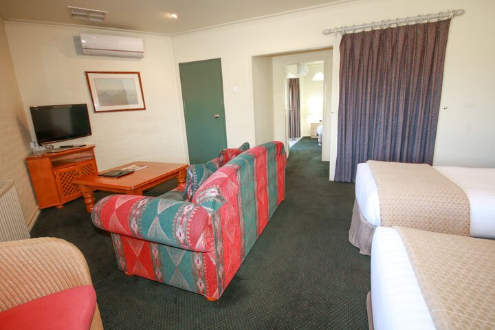 Room 4 of 58