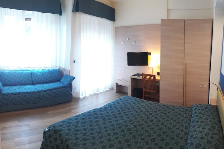 Room 17 of 78