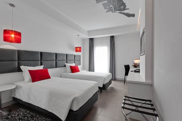 Room 4 of 50